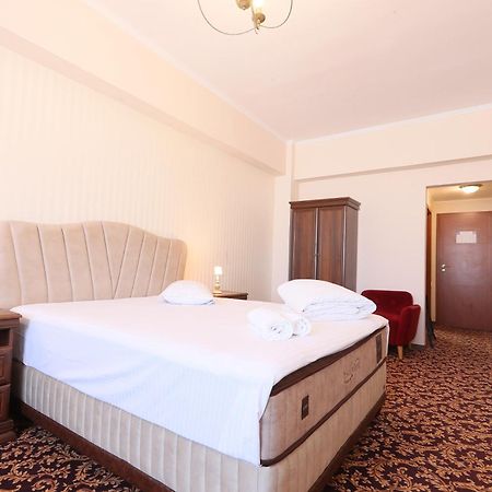 Hotel Impero Oradea Exterior photo