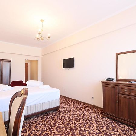 Hotel Impero Oradea Exterior photo