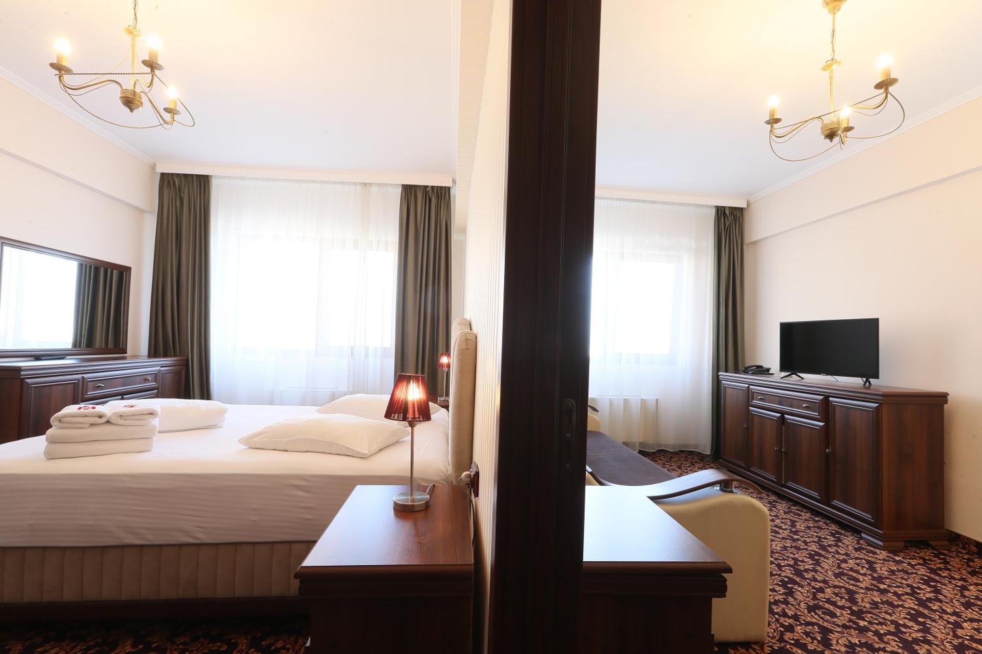 Hotel Impero Oradea Exterior photo