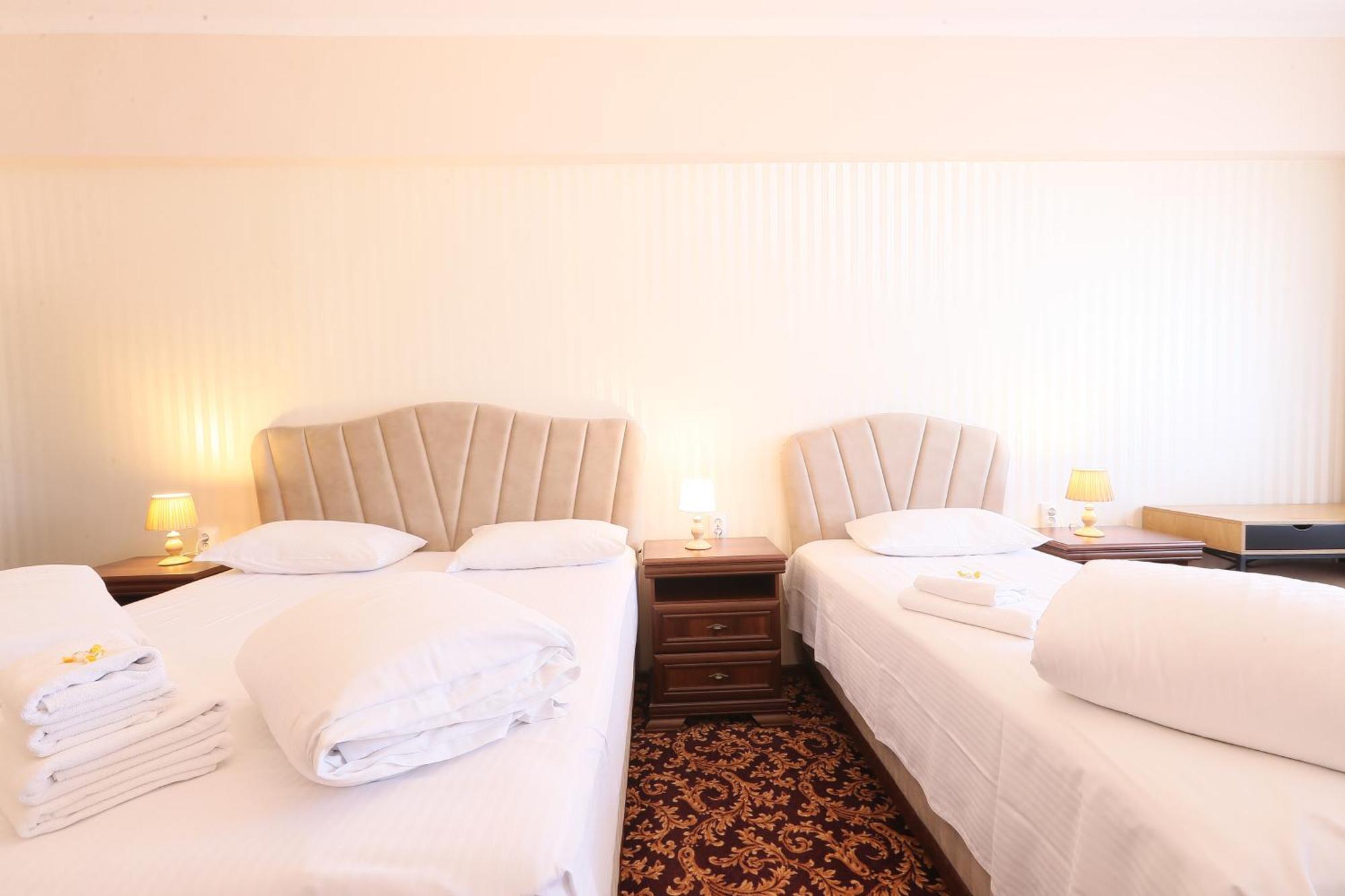 Hotel Impero Oradea Exterior photo