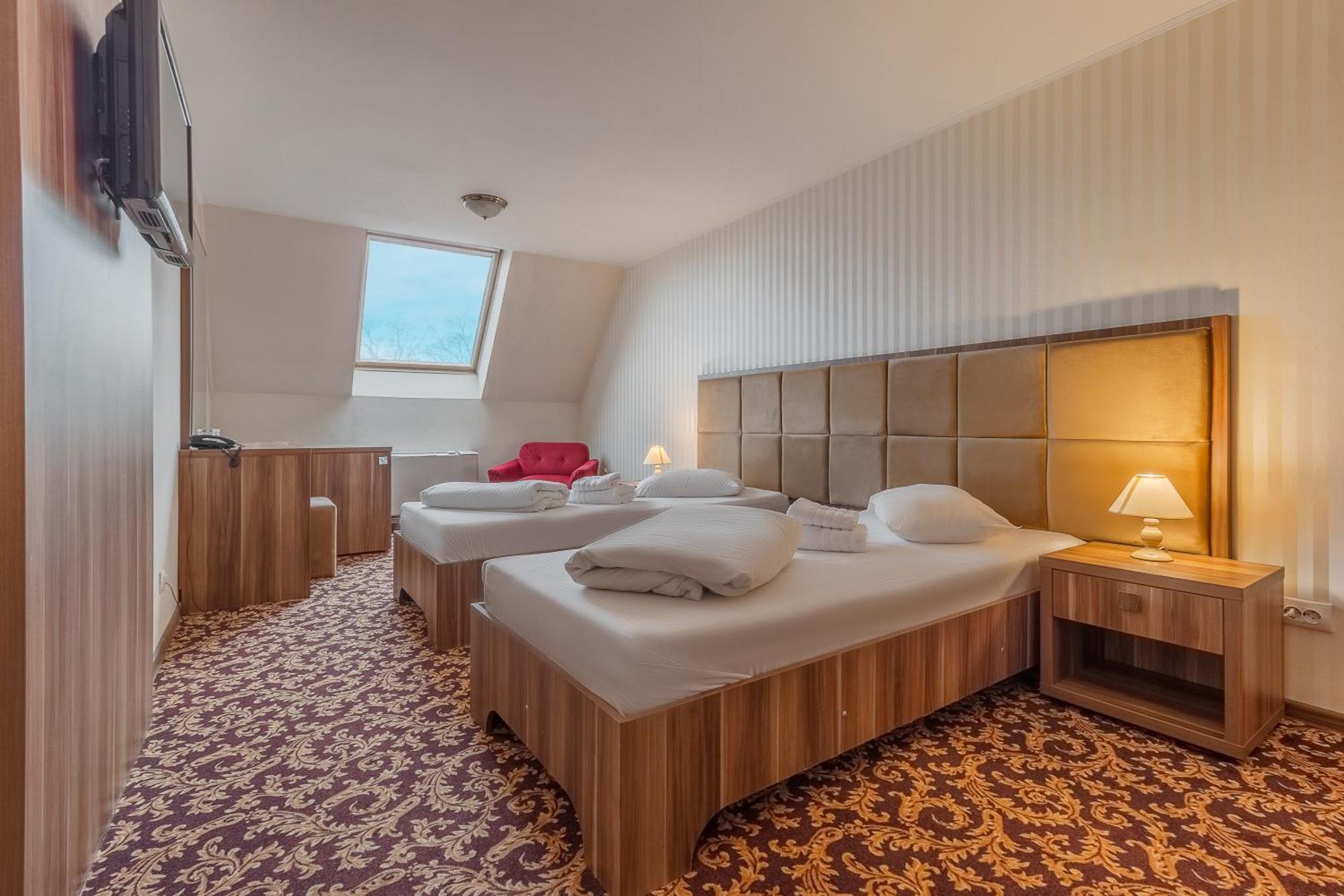 Hotel Impero Oradea Exterior photo