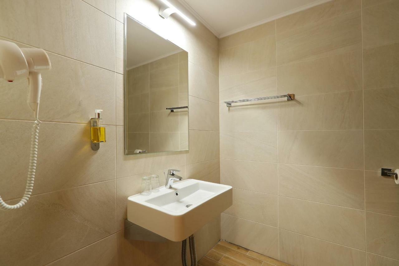 Hotel Impero Oradea Exterior photo