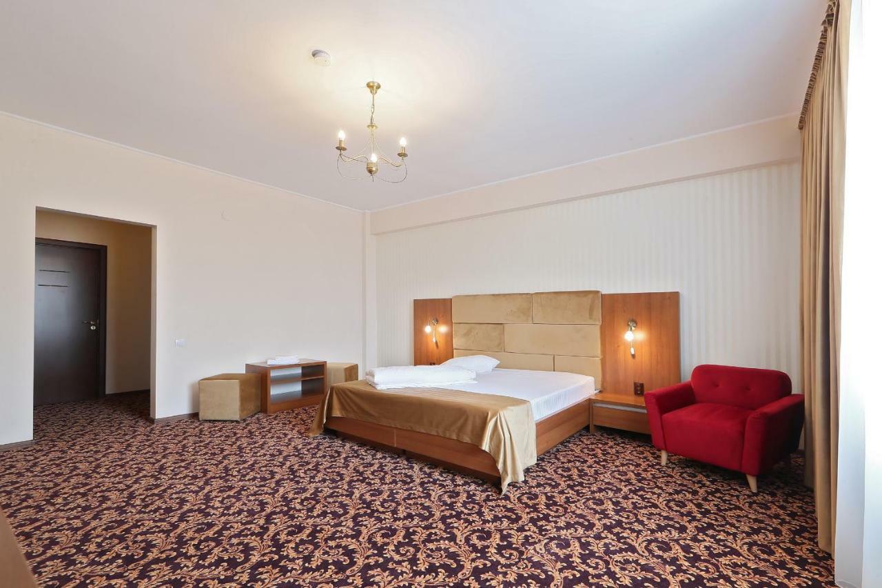 Hotel Impero Oradea Exterior photo