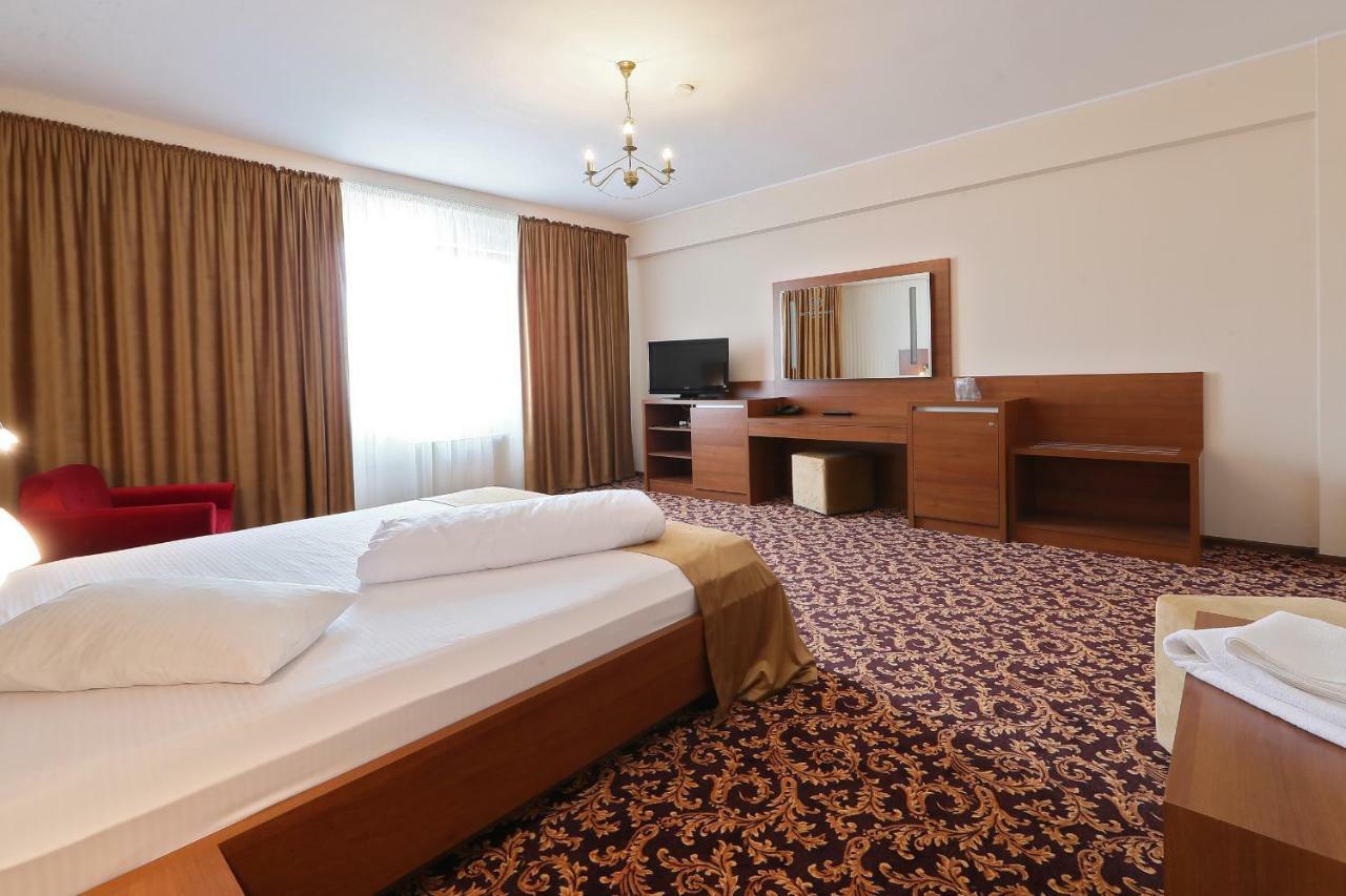 Hotel Impero Oradea Exterior photo