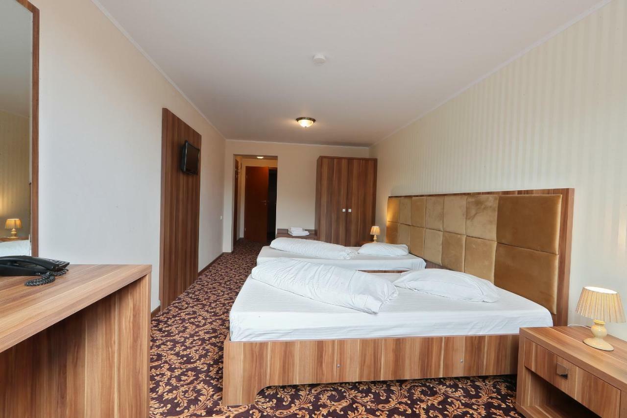 Hotel Impero Oradea Exterior photo