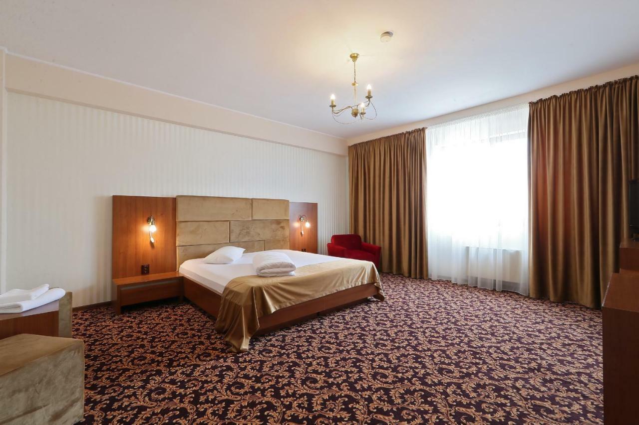Hotel Impero Oradea Exterior photo